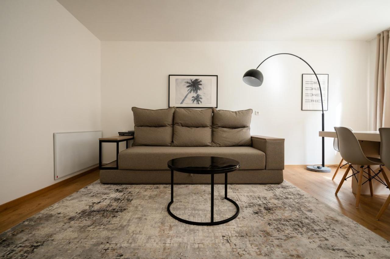 Old Town 2 Rooms/baths Düsseldorf