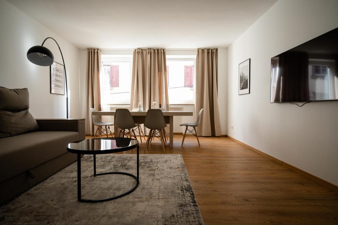 Old Town 2 Rooms/baths Apartment