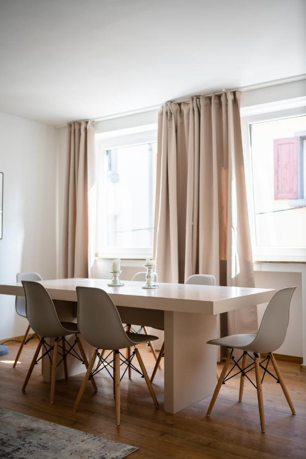 Old Town 2 Rooms/baths Apartment